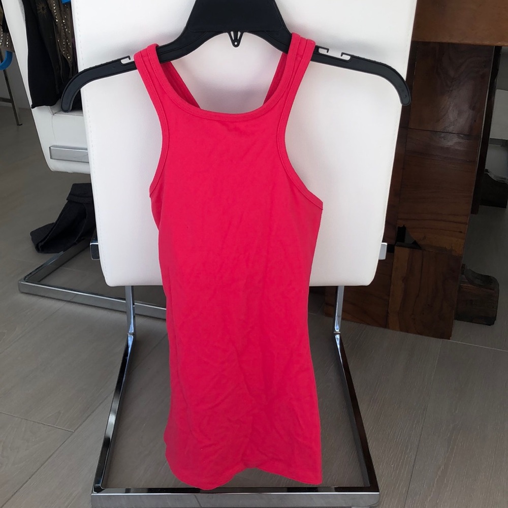 Beyond Yoga pink cross back tank top